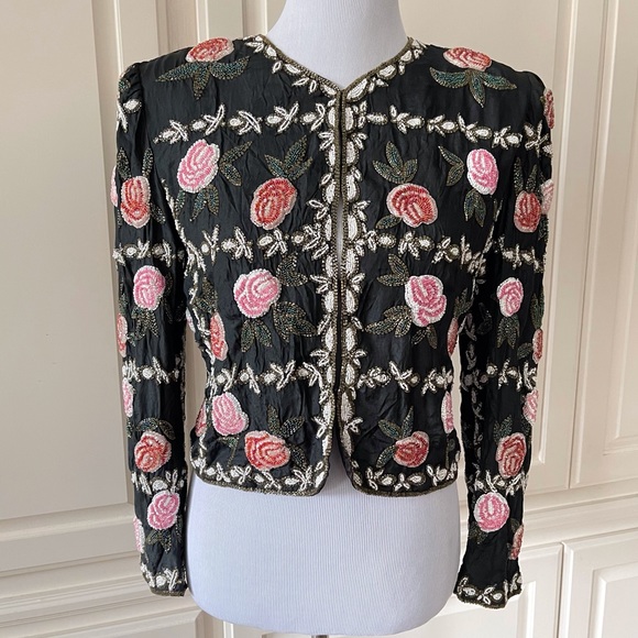 Vintage 100% silk heavily beaded rose jacket hook eye closure fully lined Size M - Picture 4 of 16